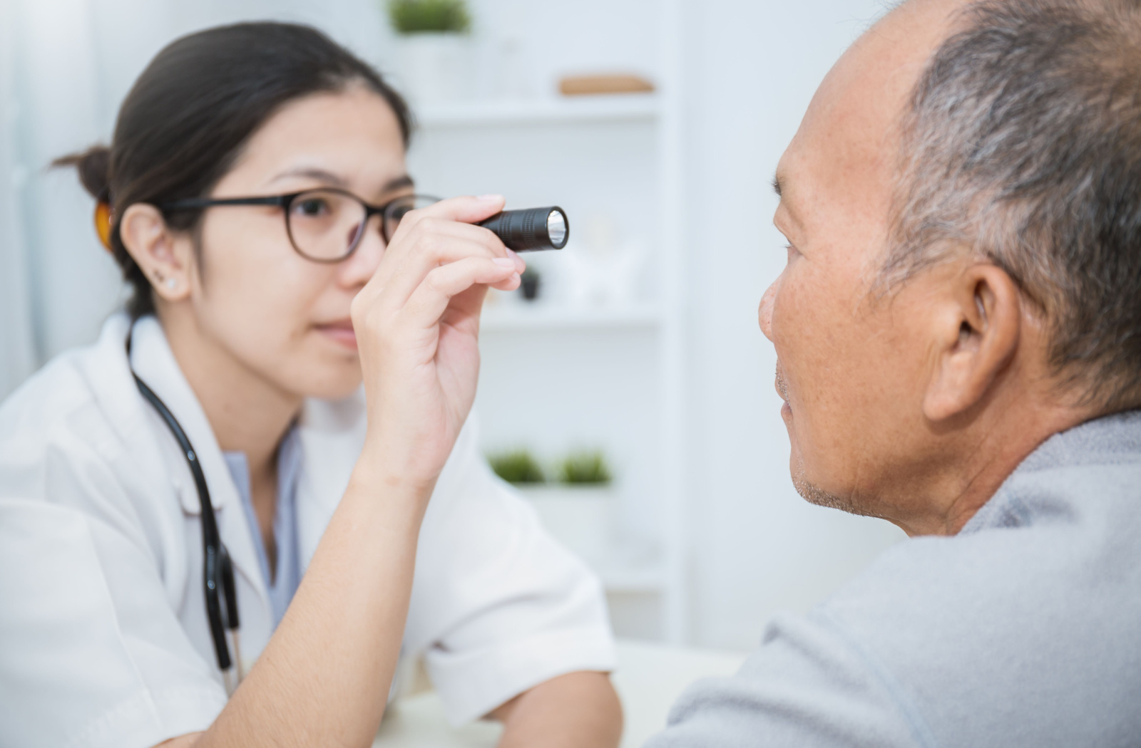 How to Prevent Macular Degeneration | Pasadena